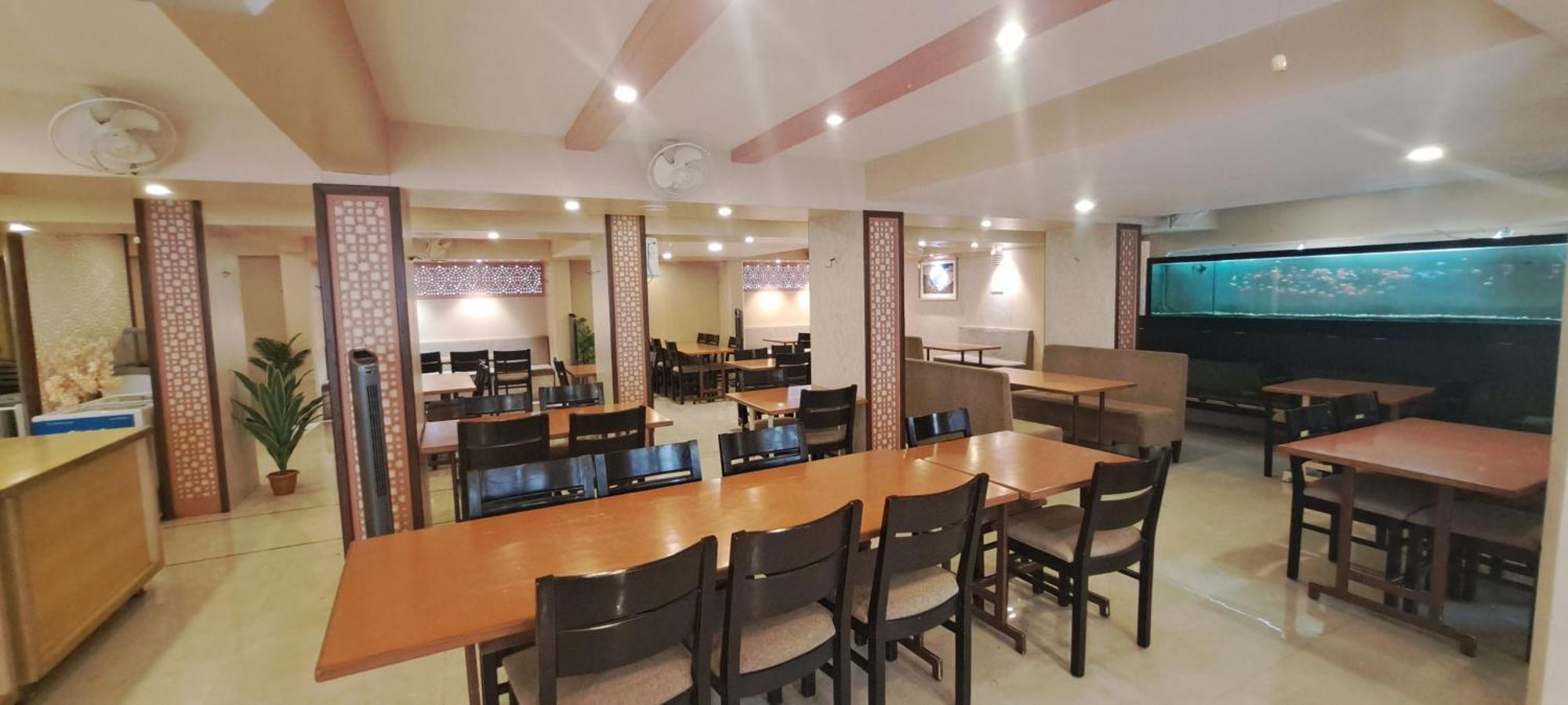 Hotel Swaroop Пуна Экстерьер фото