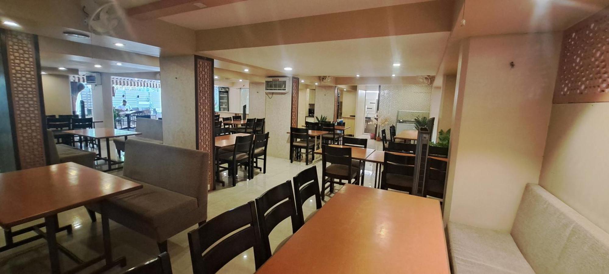 Hotel Swaroop Пуна Экстерьер фото